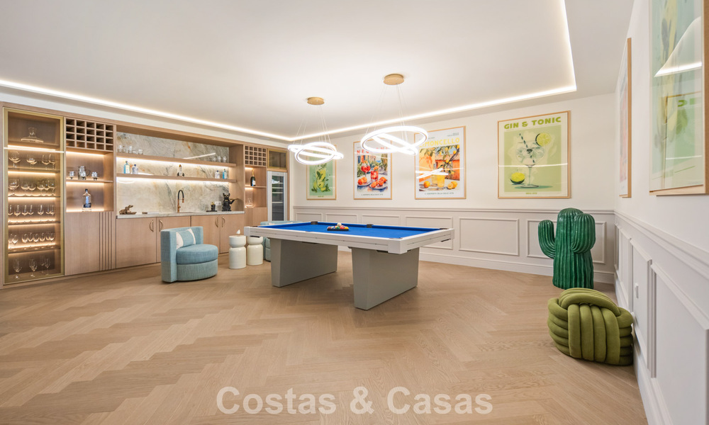 Exclusivo ático dúplex moderno con vistas panorámicas al mar en venta en Nueva Andalucía, Marbella 803076