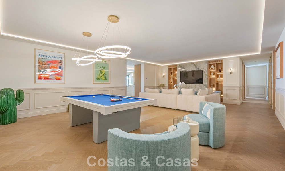 Exclusivo ático dúplex moderno con vistas panorámicas al mar en venta en Nueva Andalucía, Marbella 803080