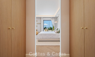 Exclusivo ático dúplex moderno con vistas panorámicas al mar en venta en Nueva Andalucía, Marbella 803092 