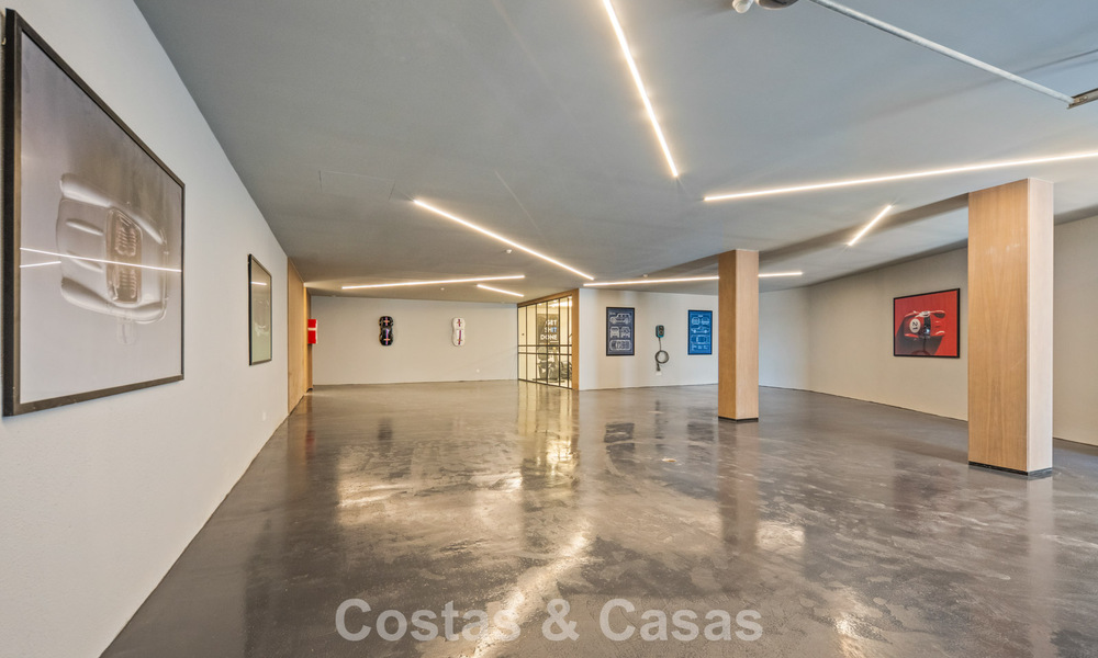 Exclusivo ático dúplex moderno con vistas panorámicas al mar en venta en Nueva Andalucía, Marbella 803098