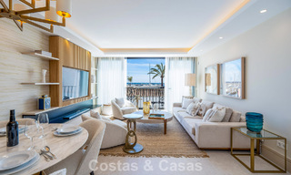 Apartamento de lujo en venta con vistas directas al puerto deportivo, en primera línea en Puerto Banús, Marbella 803161 