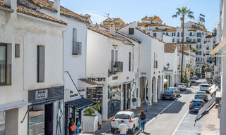 Apartamento de lujo en venta con vistas directas al puerto deportivo, en primera línea en Puerto Banús, Marbella 803174 