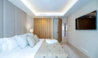 Apartamento de lujo en venta con vistas directas al puerto deportivo, en primera línea en Puerto Banús, Marbella 803189 