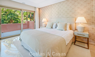 Exclusivo ático dúplex en venta en un complejo residencial junto a la playa en Los Monteros, Marbella Este 803207 