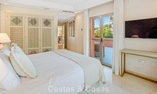 Exclusivo ático dúplex en venta en un complejo residencial junto a la playa en Los Monteros, Marbella Este 803209 
