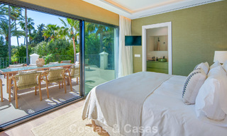 Villa mediterránea de lujo en venta, en primera línea de golf, en una prestigiosa urbanización de Nueva Andalucía, Marbella 803277 