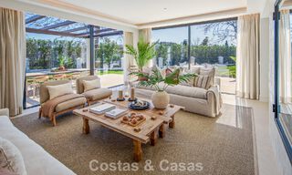 Villa mediterránea de lujo en venta, en primera línea de golf, en una prestigiosa urbanización de Nueva Andalucía, Marbella 803301 