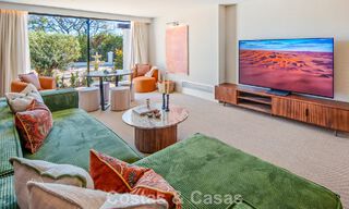 Villa mediterránea de lujo en venta, en primera línea de golf, en una prestigiosa urbanización de Nueva Andalucía, Marbella 803306 