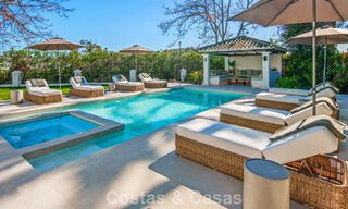 Villa mediterránea de lujo en venta, en primera línea de golf, en una prestigiosa urbanización de Nueva Andalucía, Marbella 803331 