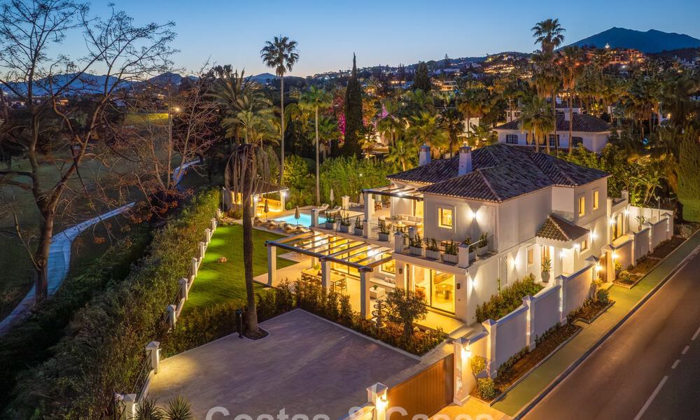 Villa mediterránea de lujo en venta, en primera línea de golf, en una prestigiosa urbanización de Nueva Andalucía, Marbella 803335