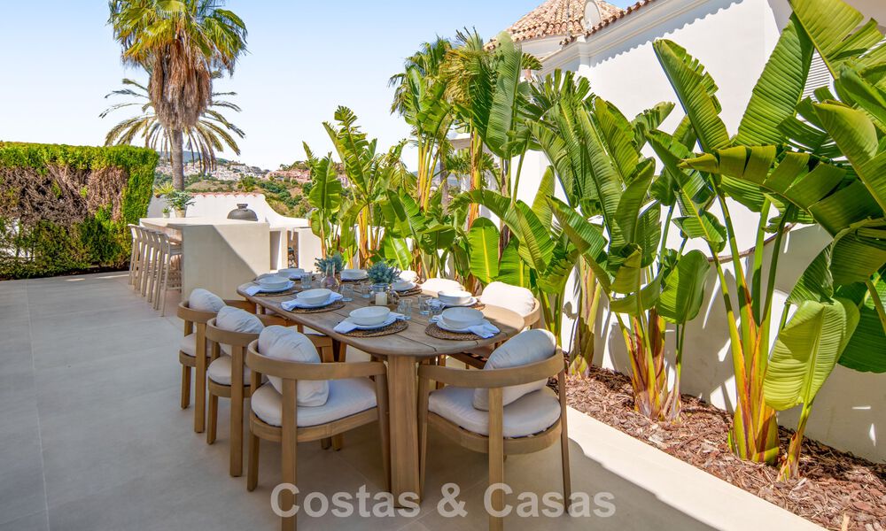 Villa de lujo española contemporánea con vistas panorámicas al mar en venta en Marbella - Benahavís 803355