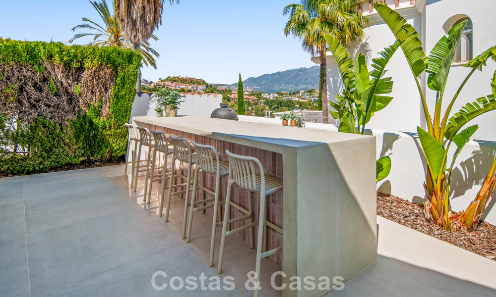 Villa de lujo española contemporánea con vistas panorámicas al mar en venta en Marbella - Benahavís 803356