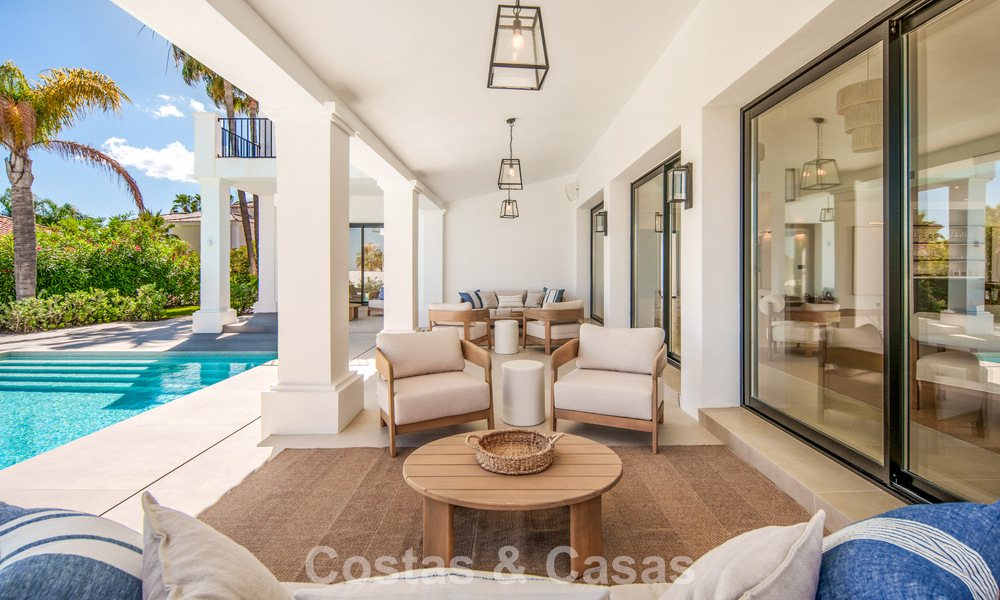 Villa de lujo española contemporánea con vistas panorámicas al mar en venta en Marbella - Benahavís 803361