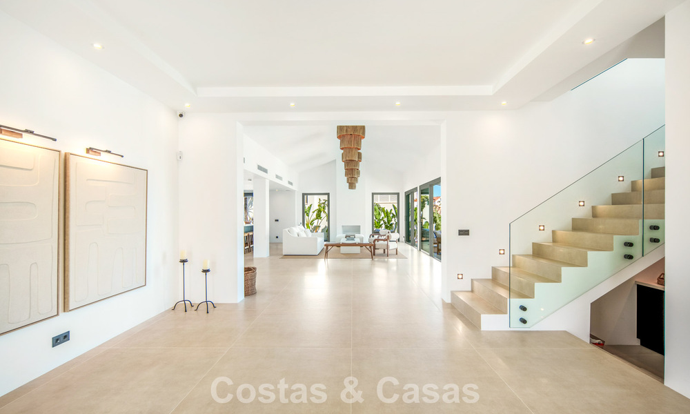 Villa de lujo española contemporánea con vistas panorámicas al mar en venta en Marbella - Benahavís 803366