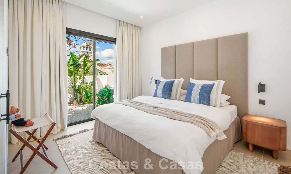 Villa de lujo española contemporánea con vistas panorámicas al mar en venta en Marbella - Benahavís 803369