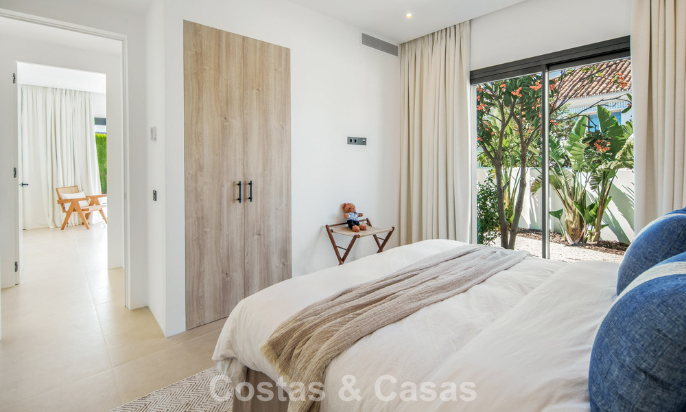 Villa de lujo española contemporánea con vistas panorámicas al mar en venta en Marbella - Benahavís 803370