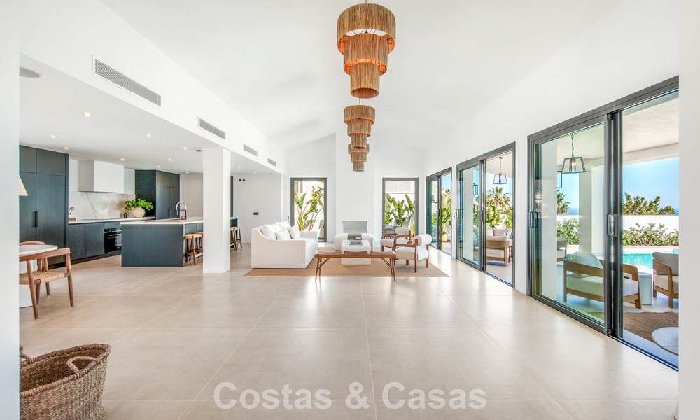 Villa de lujo española contemporánea con vistas panorámicas al mar en venta en Marbella - Benahavís 803373