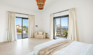 Villa de lujo española contemporánea con vistas panorámicas al mar en venta en Marbella - Benahavís 803387 