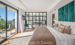 Elegante villa de lujo con arquitectura mediterránea en venta en el Valle del Golf de Nueva Andalucía, Marbella 803439 