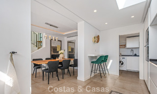 Elegante villa de lujo con arquitectura mediterránea en venta en el Valle del Golf de Nueva Andalucía, Marbella 803447 