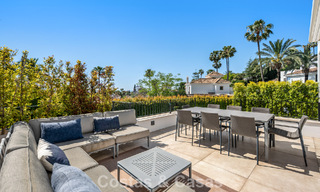 Elegante villa de lujo con arquitectura mediterránea en venta en el Valle del Golf de Nueva Andalucía, Marbella 803466 