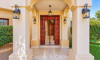 Amplia villa mediterránea con vistas al mar y un fantástico potencial de renovación en venta en La Quinta, Marbella - Benahavís 803475 