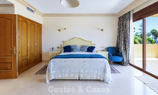 Amplia villa mediterránea con vistas al mar y un fantástico potencial de renovación en venta en La Quinta, Marbella - Benahavís 803488 