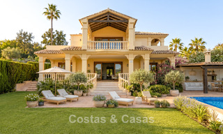 Amplia villa mediterránea con vistas al mar y un fantástico potencial de renovación en venta en La Quinta, Marbella - Benahavís 803506 