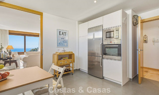 Apartamento listo para entrar a vivir con vistas panorámicas al mar en venta al este del centro de Marbella 803554 