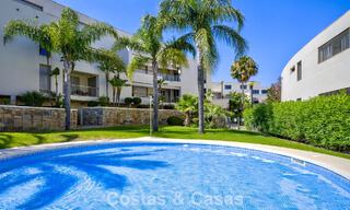 Apartamento listo para entrar a vivir con vistas panorámicas al mar en venta al este del centro de Marbella 803557 