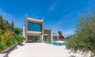 Nueva, exclusiva villa moderna lista para entrar a vivir en venta en una zona de playa cerca de San Pedro, Marbella 803566 