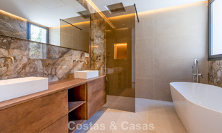 Nueva, exclusiva villa moderna lista para entrar a vivir en venta en una zona de playa cerca de San Pedro, Marbella 803574 