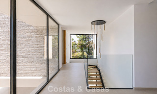 Nueva, exclusiva villa moderna lista para entrar a vivir en venta en una zona de playa cerca de San Pedro, Marbella 803588 