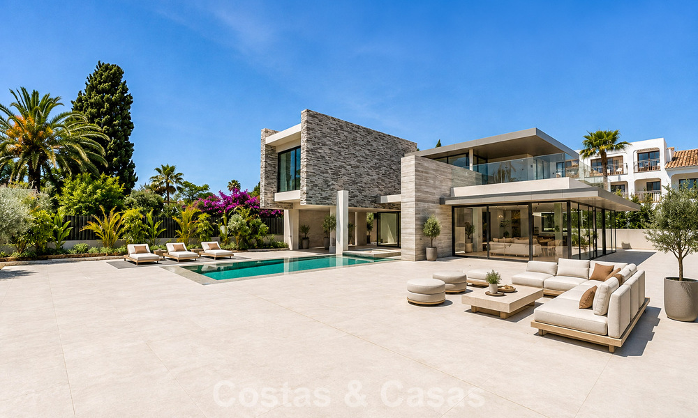 Nueva, exclusiva villa moderna lista para entrar a vivir en venta en una zona de playa cerca de San Pedro, Marbella 803592