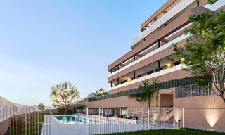 Apartamentos de obra nueva de lujo contemporáneo en venta junto al campo de golf en Estepona 803604 