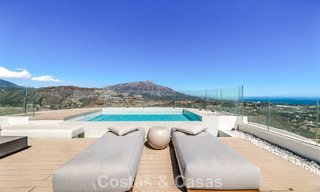 Exclusivo ático dúplex contemporáneo con vistas panorámicas al mar en venta en Marbella - Benahavís 803774 