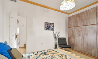 Amplio apartamento con una magnífica terraza en venta a poca distancia de los servicios en Aloha, Nueva Andalucía, Marbella 803635 