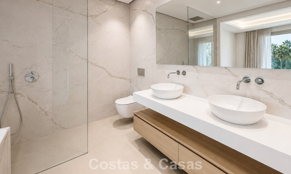 Exclusivo apartamento moderno de 3 dormitorios listo para entrar a vivir en venta en la Milla de Oro de Marbella 803781