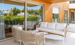 Exclusivo apartamento moderno de 3 dormitorios listo para entrar a vivir en venta en la Milla de Oro de Marbella 803783 