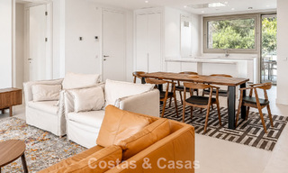 Exclusivo apartamento moderno de 3 dormitorios listo para entrar a vivir en venta en la Milla de Oro de Marbella 803788 