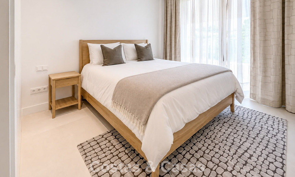 Exclusivo apartamento moderno de 3 dormitorios listo para entrar a vivir en venta en la Milla de Oro de Marbella 803791