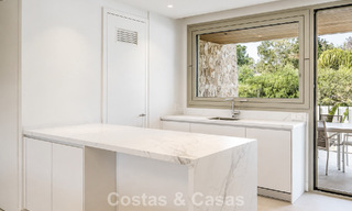 Exclusivo apartamento moderno de 3 dormitorios listo para entrar a vivir en venta en la Milla de Oro de Marbella 803795 