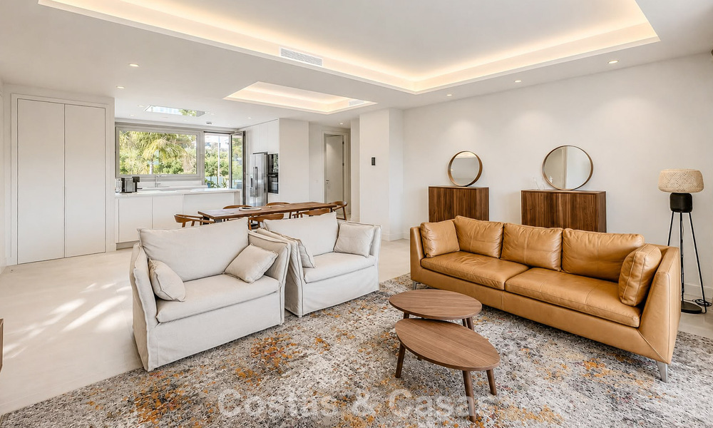 Exclusivo apartamento moderno de 3 dormitorios listo para entrar a vivir en venta en la Milla de Oro de Marbella 803798