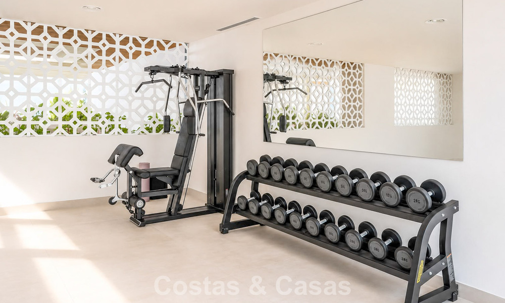 Exclusivo apartamento moderno de 3 dormitorios listo para entrar a vivir en venta en la Milla de Oro de Marbella 803803