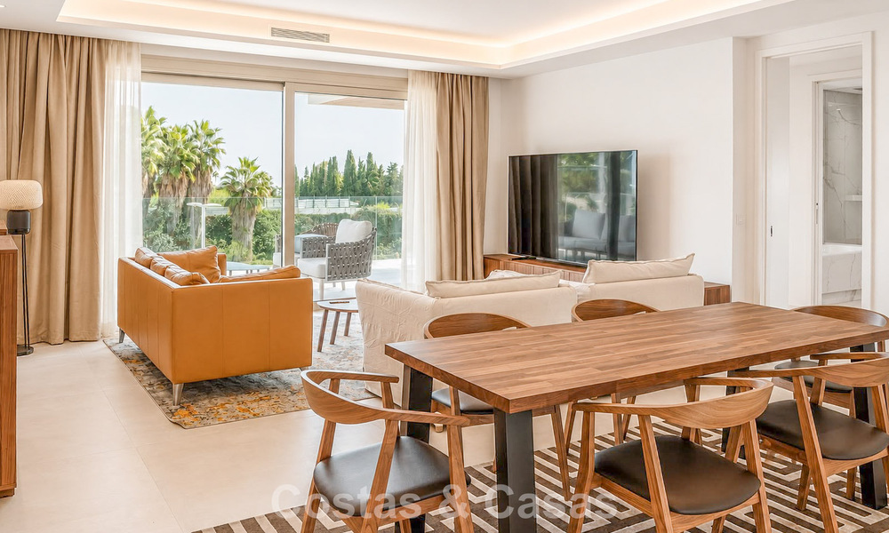 Exclusivo apartamento moderno de 3 dormitorios listo para entrar a vivir en venta en la Milla de Oro de Marbella 803805