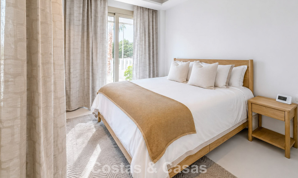 Exclusivo apartamento moderno de 3 dormitorios listo para entrar a vivir en venta en la Milla de Oro de Marbella 803809