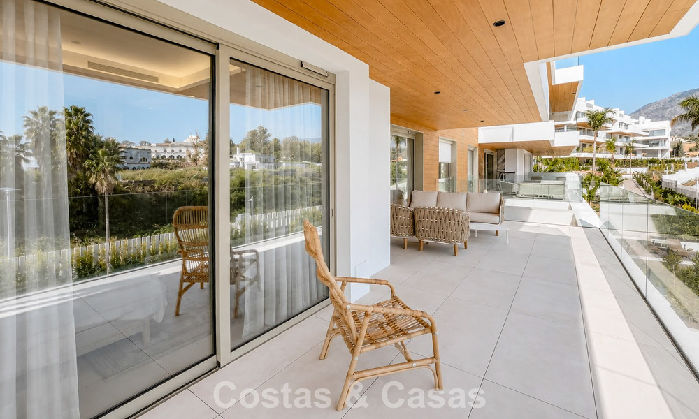 Exclusivo apartamento moderno de 3 dormitorios listo para entrar a vivir en venta en la Milla de Oro de Marbella 803813
