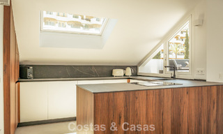 Ático boutique en venta a poca distancia a pie de los servicios y de Puerto Banús, Nueva Andalucía, Marbella 803824 