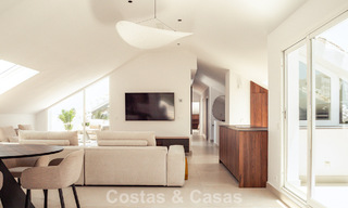 Ático boutique en venta a poca distancia a pie de los servicios y de Puerto Banús, Nueva Andalucía, Marbella 803826 