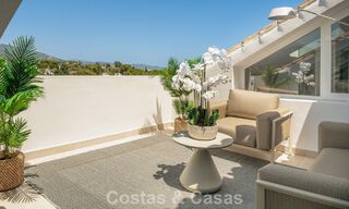 Ático boutique en venta a poca distancia a pie de los servicios y de Puerto Banús, Nueva Andalucía, Marbella 803831 